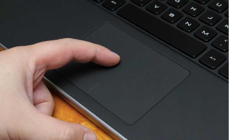 DELL XPS 14 Ultrabook Roundup Review 7 Dell XPS 14 Touch-Pad